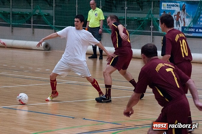 Zdjęcie w galerii na portalu naszraciborz.pl: Płomień pochłonął Xpres.pl wiadomości z regionu