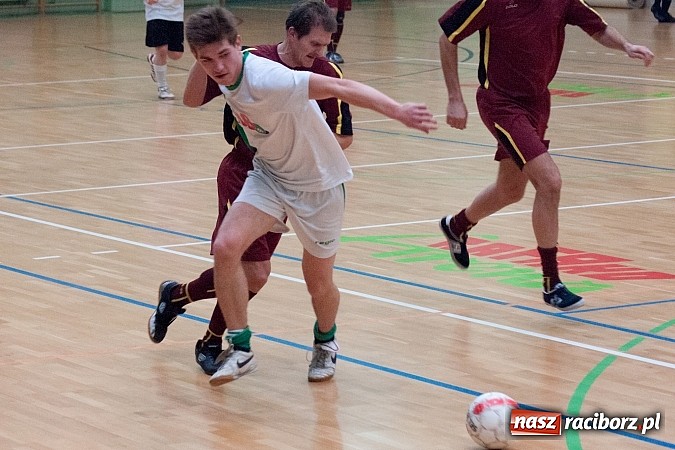 Zdjęcie w galerii na portalu naszraciborz.pl: Płomień pochłonął Xpres.pl wiadomości z regionu