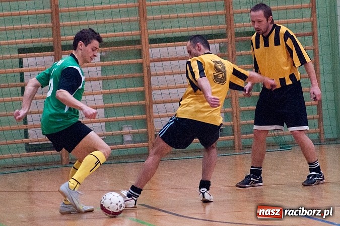 Zdjęcie w galerii na portalu naszraciborz.pl: Płomień pochłonął Xpres.pl wiadomości z regionu