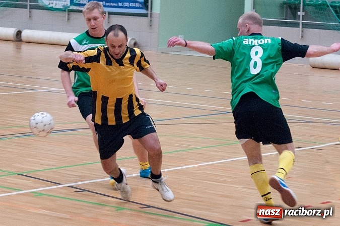 Zdjęcie w galerii na portalu naszraciborz.pl: Płomień pochłonął Xpres.pl wiadomości z regionu