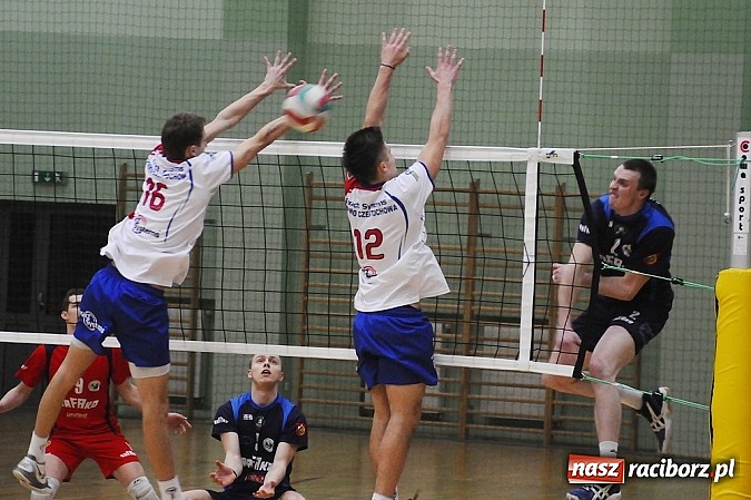 Zdjęcie w galerii na portalu naszraciborz.pl: AZS Rafako lepszy od Norwida Częstochowa wiadomości z regionu