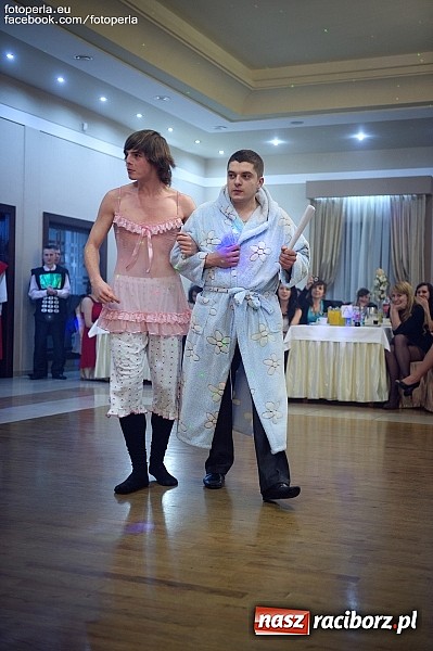 Zdjęcie w galerii na portalu naszraciborz.pl: Tak się bawił Mechanik w tworkowskim Bravo wiadomości z regionu