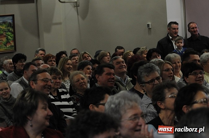 Zdjęcie w galerii na portalu naszraciborz.pl: Inga i Paul znowu w akcji, czyli śląskie show w Tworkowie. Tłumy na widowni wiadomości z regionu