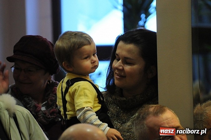 Zdjęcie w galerii na portalu naszraciborz.pl: Inga i Paul znowu w akcji, czyli śląskie show w Tworkowie. Tłumy na widowni wiadomości z regionu