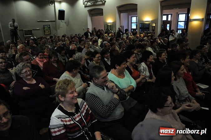 Zdjęcie w galerii na portalu naszraciborz.pl: Inga i Paul znowu w akcji, czyli śląskie show w Tworkowie. Tłumy na widowni wiadomości z regionu