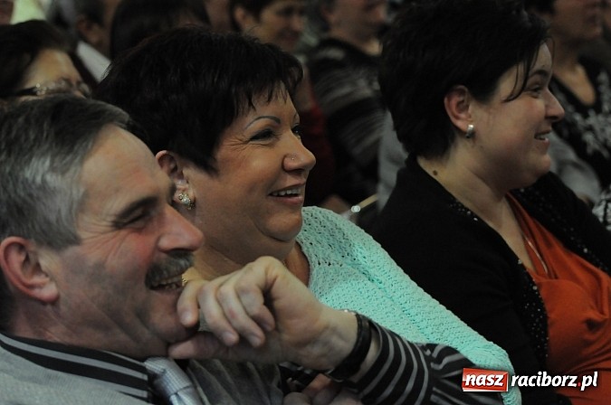 Zdjęcie w galerii na portalu naszraciborz.pl: Inga i Paul znowu w akcji, czyli śląskie show w Tworkowie. Tłumy na widowni wiadomości z regionu