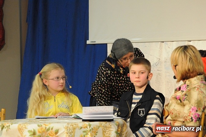 Zdjęcie w galerii na portalu naszraciborz.pl: Inga i Paul znowu w akcji, czyli śląskie show w Tworkowie. Tłumy na widowni wiadomości z regionu