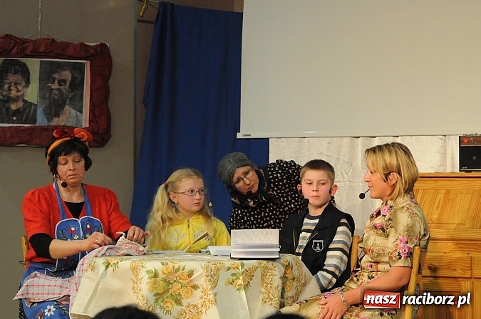 Zdjęcie w galerii na portalu naszraciborz.pl: Inga i Paul znowu w akcji, czyli śląskie show w Tworkowie. Tłumy na widowni wiadomości z regionu