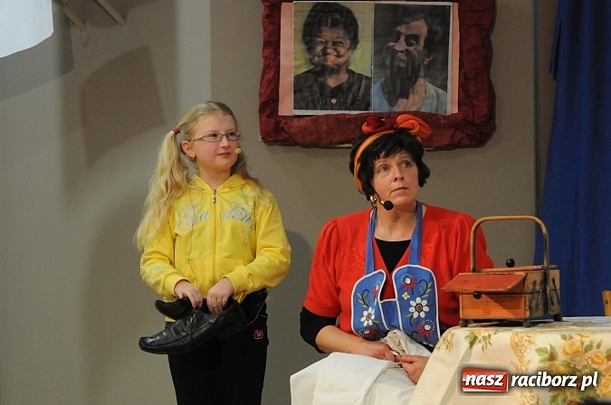 Zdjęcie w galerii na portalu naszraciborz.pl: Inga i Paul znowu w akcji, czyli śląskie show w Tworkowie. Tłumy na widowni wiadomości z regionu