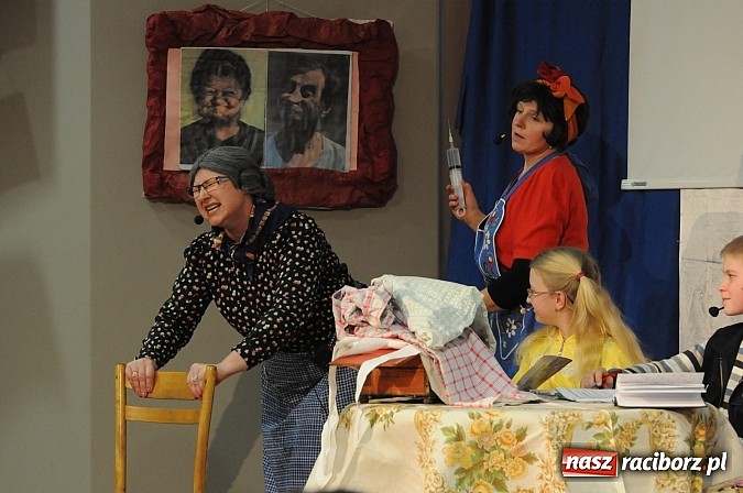 Zdjęcie w galerii na portalu naszraciborz.pl: Inga i Paul znowu w akcji, czyli śląskie show w Tworkowie. Tłumy na widowni wiadomości z regionu