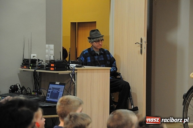 Zdjęcie w galerii na portalu naszraciborz.pl: Inga i Paul znowu w akcji, czyli śląskie show w Tworkowie. Tłumy na widowni wiadomości z regionu