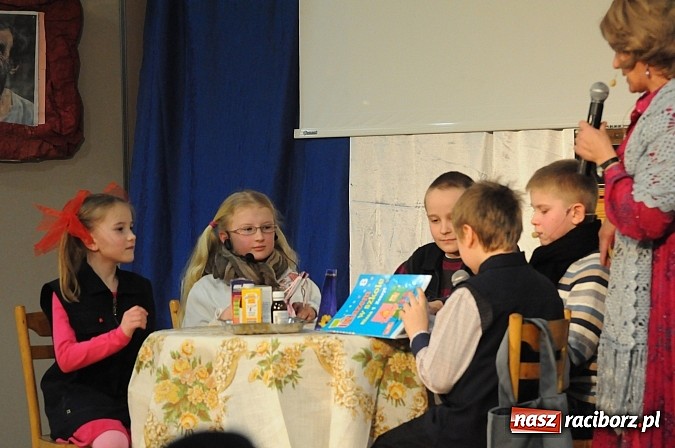 Zdjęcie w galerii na portalu naszraciborz.pl: Inga i Paul znowu w akcji, czyli śląskie show w Tworkowie. Tłumy na widowni wiadomości z regionu