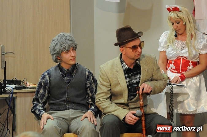 Zdjęcie w galerii na portalu naszraciborz.pl: Inga i Paul znowu w akcji, czyli śląskie show w Tworkowie. Tłumy na widowni wiadomości z regionu