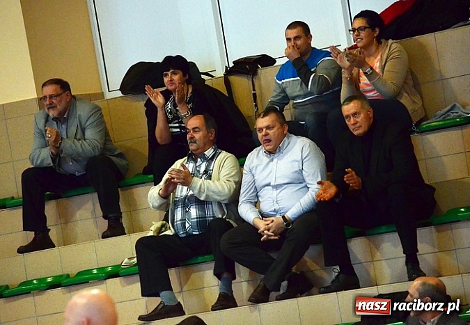 Zdjęcie w galerii na portalu naszraciborz.pl: Koszykarska bitwa pod koniec XIII kolejki wiadomości z regionu