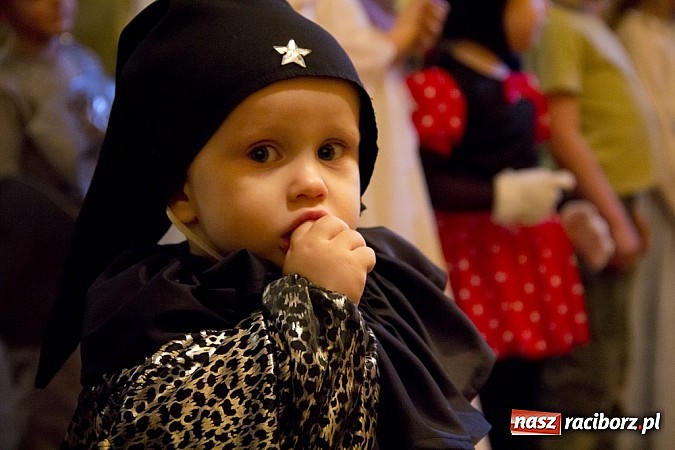 Zdjęcie w galerii na portalu naszraciborz.pl: Dziecięcy bal przebierańców w Krzanowicach wiadomości z regionu