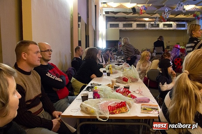 Zdjęcie w galerii na portalu naszraciborz.pl: Dziecięcy bal przebierańców w Krzanowicach wiadomości z regionu