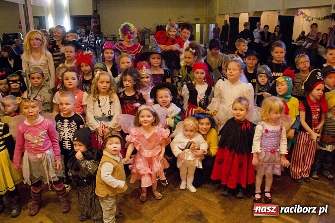 Zdjęcie w galerii na portalu naszraciborz.pl: Dziecięcy bal przebierańców w Krzanowicach wiadomości z regionu