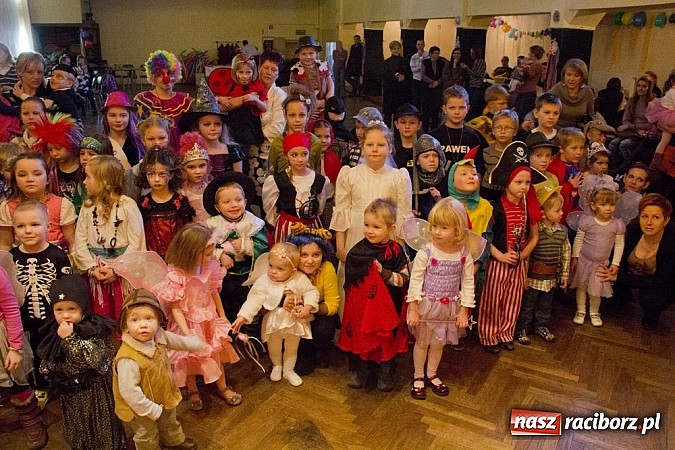 Zdjęcie w galerii na portalu naszraciborz.pl: Dziecięcy bal przebierańców w Krzanowicach wiadomości z regionu