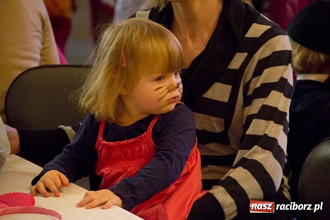 Zdjęcie w galerii na portalu naszraciborz.pl: Dziecięcy bal przebierańców w Krzanowicach wiadomości z regionu