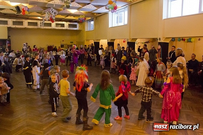 Zdjęcie w galerii na portalu naszraciborz.pl: Dziecięcy bal przebierańców w Krzanowicach wiadomości z regionu