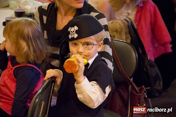 Zdjęcie w galerii na portalu naszraciborz.pl: Dziecięcy bal przebierańców w Krzanowicach wiadomości z regionu