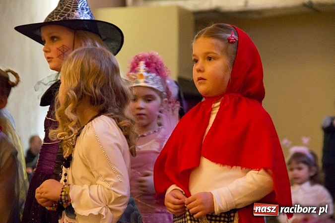 Zdjęcie w galerii na portalu naszraciborz.pl: Dziecięcy bal przebierańców w Krzanowicach wiadomości z regionu