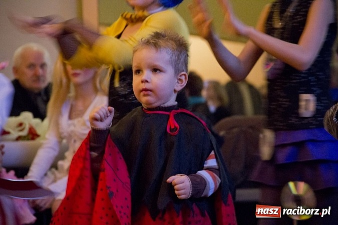 Zdjęcie w galerii na portalu naszraciborz.pl: Dziecięcy bal przebierańców w Krzanowicach wiadomości z regionu
