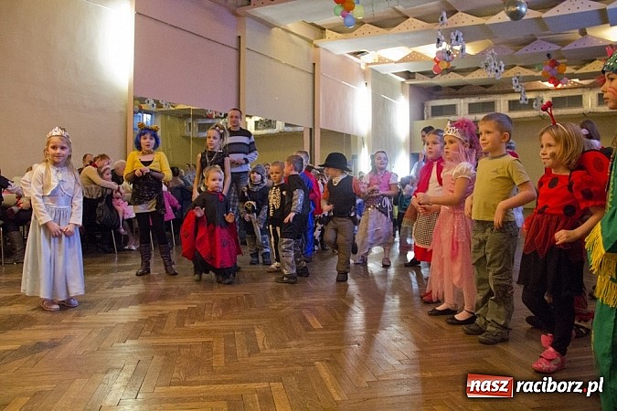 Zdjęcie w galerii na portalu naszraciborz.pl: Dziecięcy bal przebierańców w Krzanowicach wiadomości z regionu