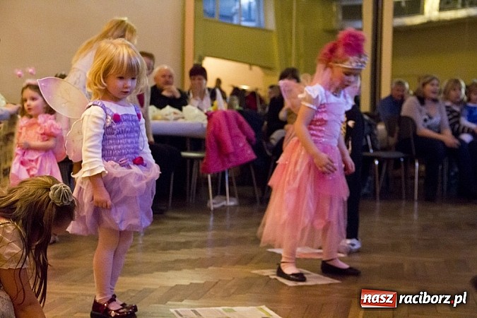 Zdjęcie w galerii na portalu naszraciborz.pl: Dziecięcy bal przebierańców w Krzanowicach wiadomości z regionu
