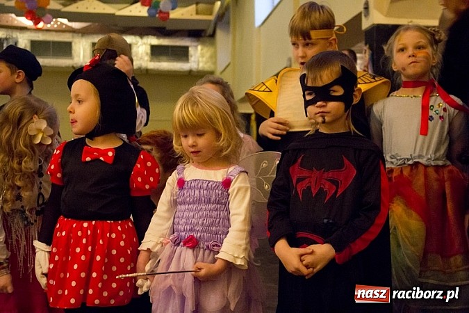 Zdjęcie w galerii na portalu naszraciborz.pl: Dziecięcy bal przebierańców w Krzanowicach wiadomości z regionu