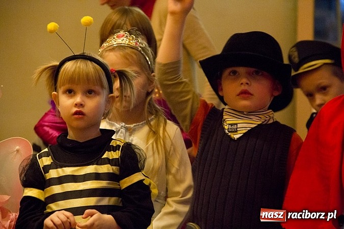 Zdjęcie w galerii na portalu naszraciborz.pl: Dziecięcy bal przebierańców w Krzanowicach wiadomości z regionu