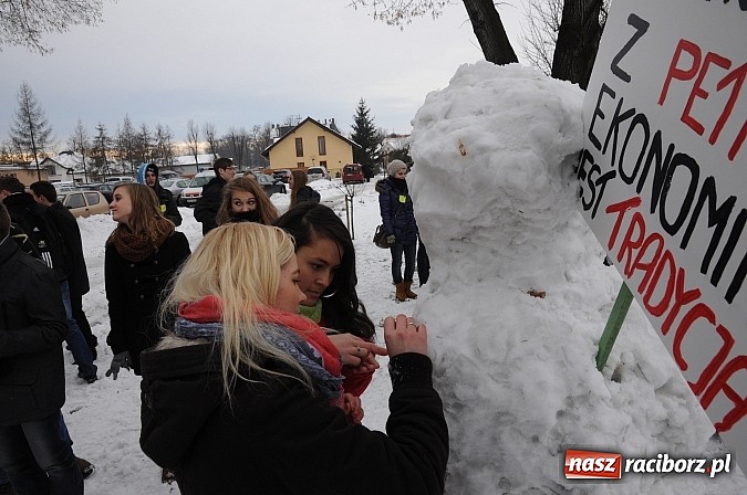 Zdjęcie w galerii na portalu naszraciborz.pl: Starosta wycofał projekt uchwały w sprawie łączenia ZSE i ZSZ. Sprawa wraca do komisji wiadomości z regionu