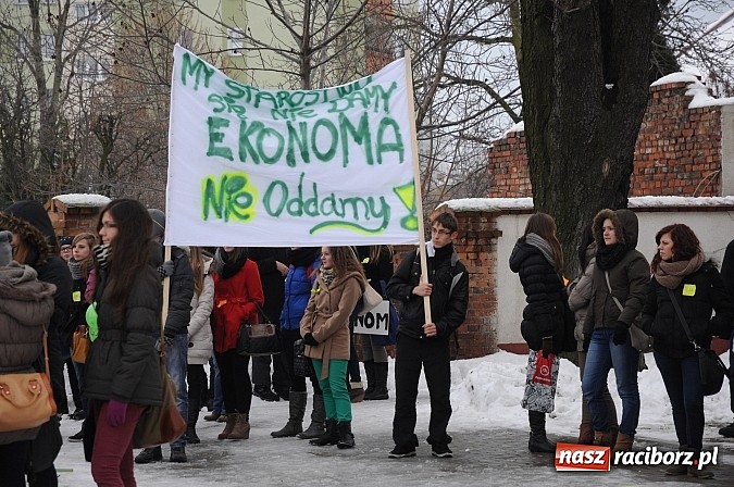 Zdjęcie w galerii na portalu naszraciborz.pl: Starosta wycofał projekt uchwały w sprawie łączenia ZSE i ZSZ. Sprawa wraca do komisji wiadomości z regionu