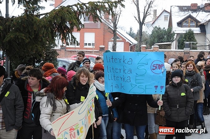 Zdjęcie w galerii na portalu naszraciborz.pl: Starosta wycofał projekt uchwały w sprawie łączenia ZSE i ZSZ. Sprawa wraca do komisji wiadomości z regionu