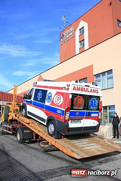 Zdjęcie w galerii na portalu naszraciborz.pl: Raciborski szpital będzie miał nowy ambulans wiadomości z regionu