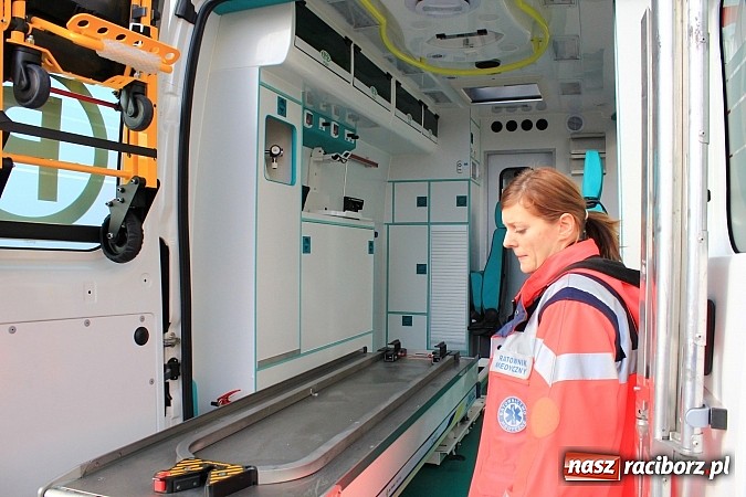 Zdjęcie w galerii na portalu naszraciborz.pl: Raciborski szpital będzie miał nowy ambulans wiadomości z regionu