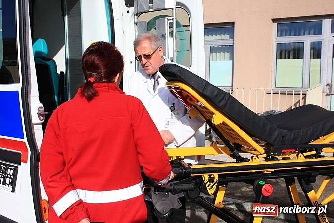 Zdjęcie w galerii na portalu naszraciborz.pl: Raciborski szpital będzie miał nowy ambulans wiadomości z regionu