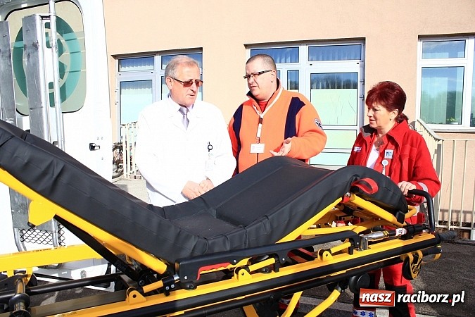 Zdjęcie w galerii na portalu naszraciborz.pl: Raciborski szpital będzie miał nowy ambulans wiadomości z regionu