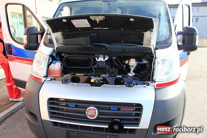 Zdjęcie w galerii na portalu naszraciborz.pl: Raciborski szpital będzie miał nowy ambulans wiadomości z regionu