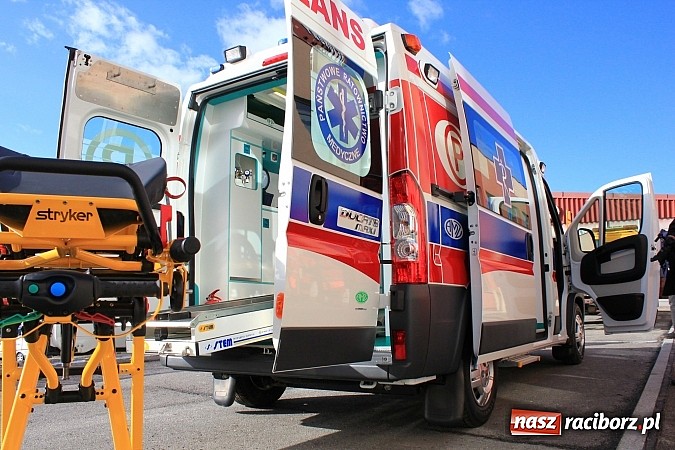 Zdjęcie w galerii na portalu naszraciborz.pl: Raciborski szpital będzie miał nowy ambulans wiadomości z regionu