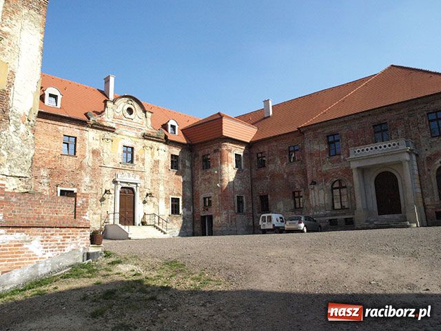 Zdjęcie w galerii na portalu naszraciborz.pl: Papieski dekret dla kościoła w Rudach wiadomości z regionu