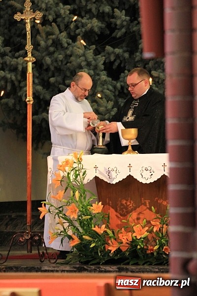 Zdjęcie w galerii na portalu naszraciborz.pl: Na Starej Wsi pożegnano prof. Mikołaja Hüttera wiadomości z regionu