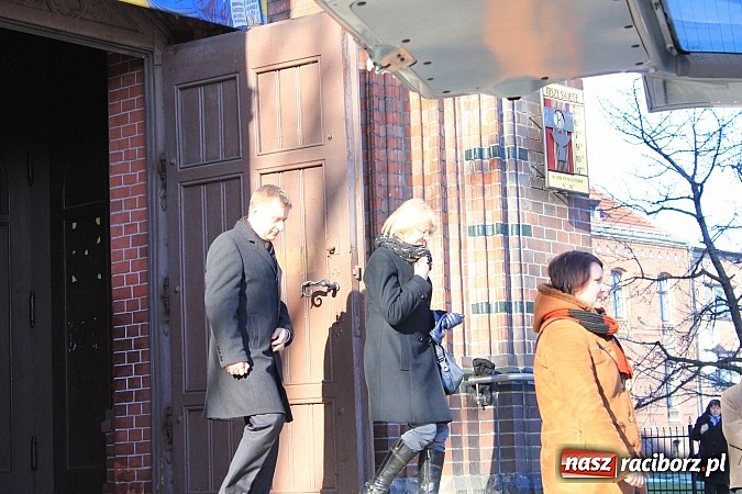 Zdjęcie w galerii na portalu naszraciborz.pl: Na Starej Wsi pożegnano prof. Mikołaja Hüttera wiadomości z regionu