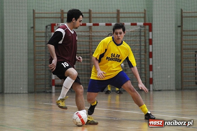 Zdjęcie w galerii na portalu naszraciborz.pl: HLPN: O utrzymanie do ostatniego meczu wiadomości z regionu