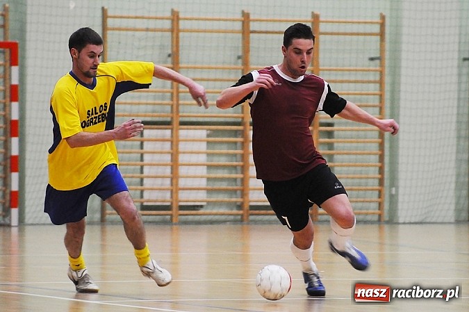 Zdjęcie w galerii na portalu naszraciborz.pl: HLPN: O utrzymanie do ostatniego meczu wiadomości z regionu
