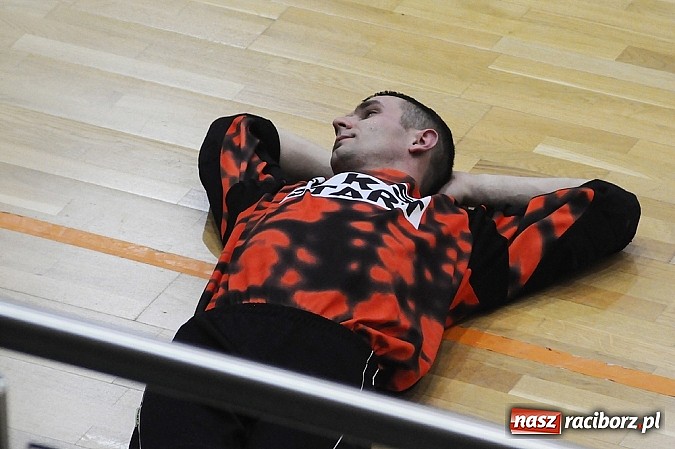 Zdjęcie w galerii na portalu naszraciborz.pl: HLPN: O utrzymanie do ostatniego meczu wiadomości z regionu