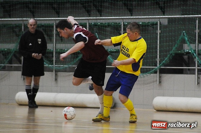 Zdjęcie w galerii na portalu naszraciborz.pl: HLPN: O utrzymanie do ostatniego meczu wiadomości z regionu