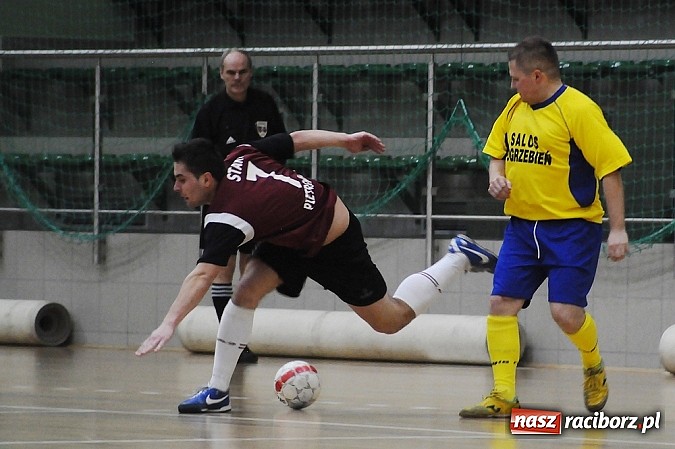 Zdjęcie w galerii na portalu naszraciborz.pl: HLPN: O utrzymanie do ostatniego meczu wiadomości z regionu