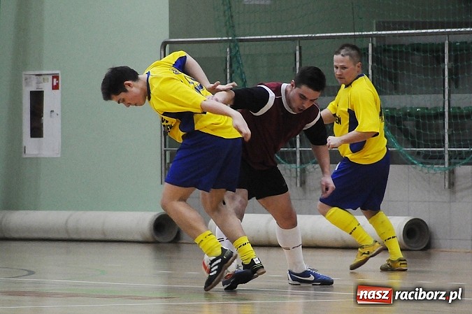 Zdjęcie w galerii na portalu naszraciborz.pl: HLPN: O utrzymanie do ostatniego meczu wiadomości z regionu