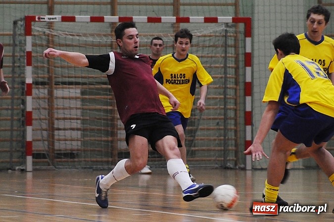 Zdjęcie w galerii na portalu naszraciborz.pl: HLPN: O utrzymanie do ostatniego meczu wiadomości z regionu